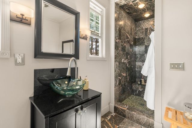 249 High St, Duxbury, MA 02332
