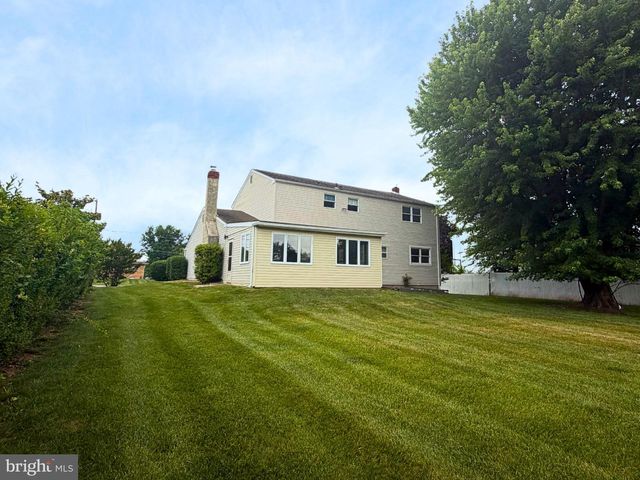 208 N TROOPER RD, West Norriton, PA 19403