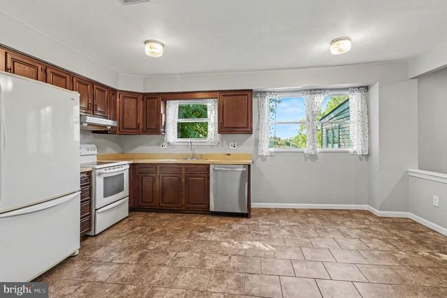 208 N TROOPER RD, West Norriton, PA 19403