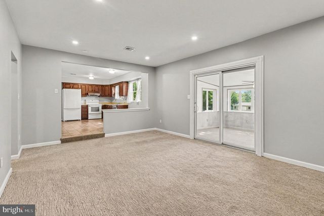 208 N TROOPER RD, West Norriton, PA 19403