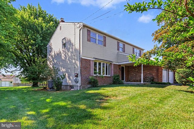 208 N TROOPER RD, West Norriton, PA 19403