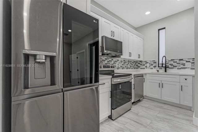 1962 NW 107th St 1954, Miami, FL 33167