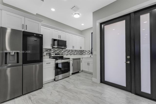 1962 NW 107th St 1954, Miami, FL 33167