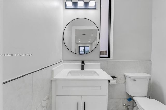 1962 NW 107th St 1954, Miami, FL 33167