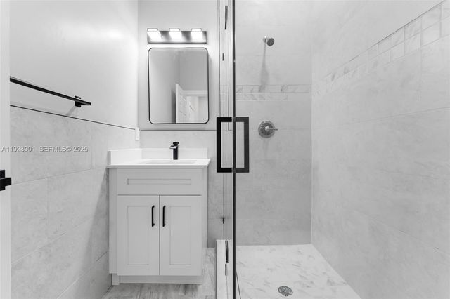 1962 NW 107th St 1954, Miami, FL 33167