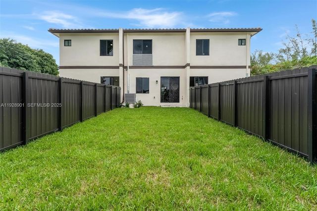 1962 NW 107th St 1954, Miami, FL 33167