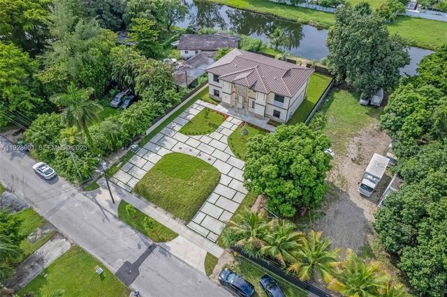 1962 NW 107th St 1954, Miami, FL 33167