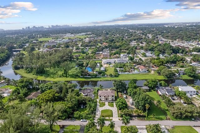 1962 NW 107th St 1954, Miami, FL 33167