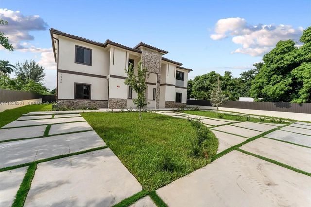 1962 NW 107th St 1954, Miami, FL 33167