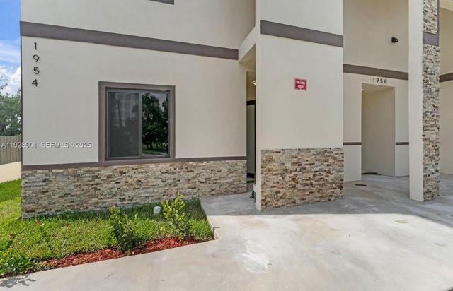 1962 NW 107th St 1954, Miami, FL 33167