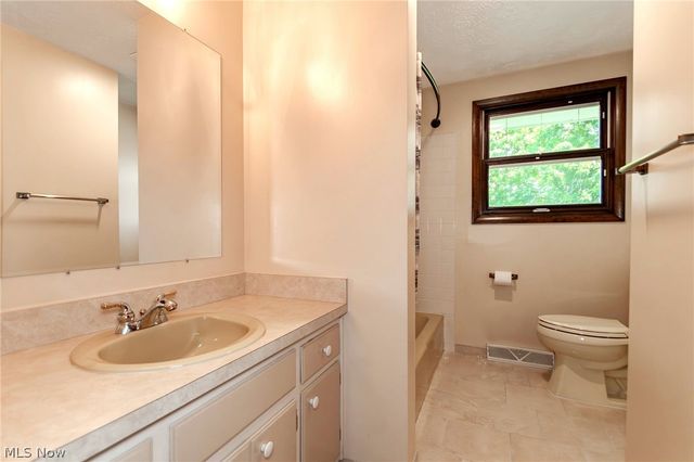 249 Shore Drive, Eastlake, OH 44095