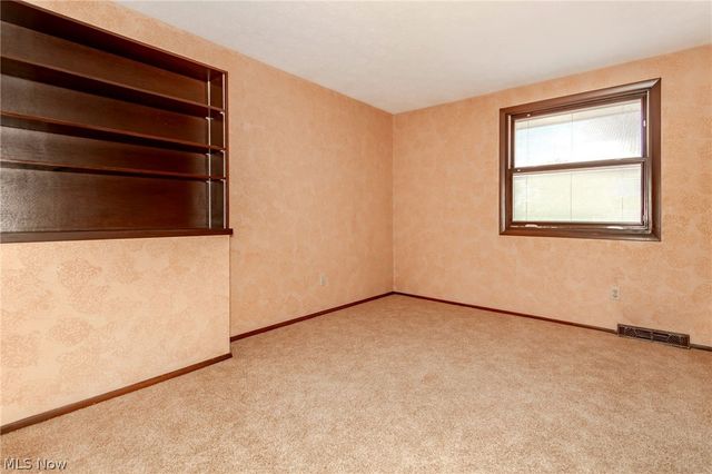 249 Shore Drive, Eastlake, OH 44095