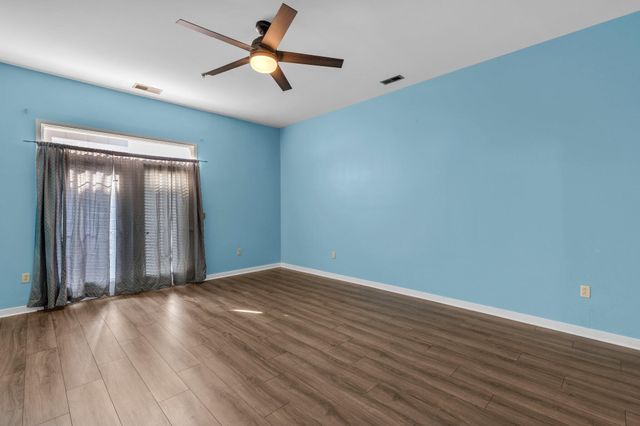 817 Flynn St Apt 104, Chattanooga, TN 37403