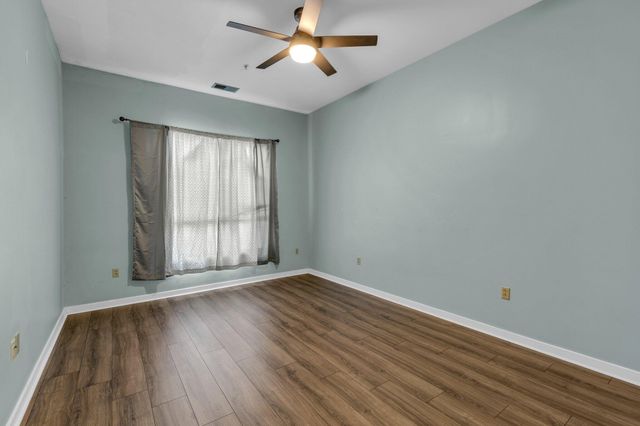 817 Flynn St Apt 104, Chattanooga, TN 37403