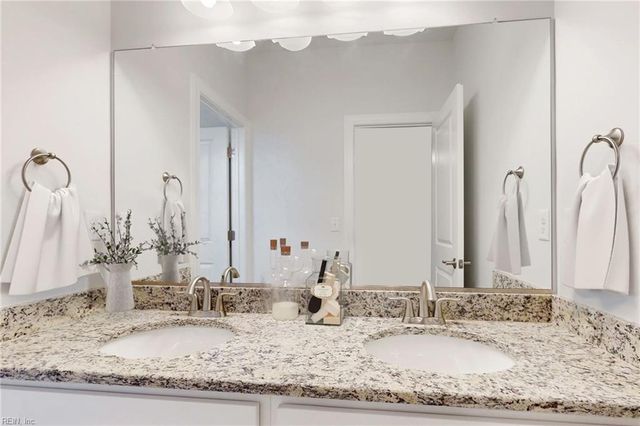2206 Captiva LN, Chesapeake, VA 23321
