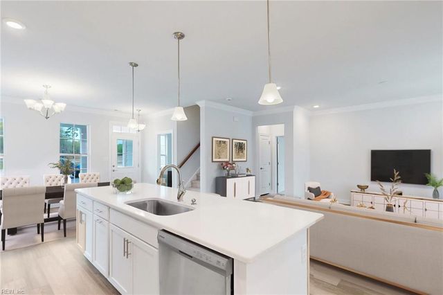 2206 Captiva LN, Chesapeake, VA 23321