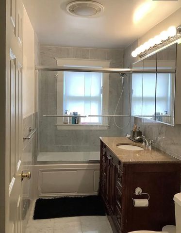 107 Charlesbank Rd 1, Newton, MA 02158