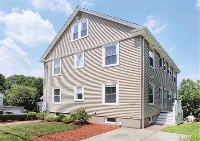 107 Charlesbank Rd 1, Newton, MA 02158