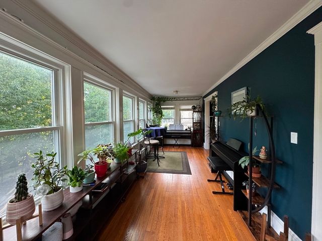 107 Charlesbank Rd 1, Newton, MA 02158