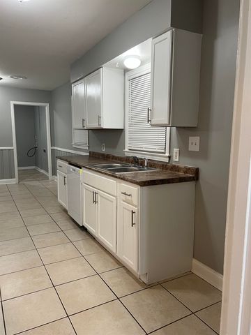 3274 GAYLORD LN, Memphis, TN 38118