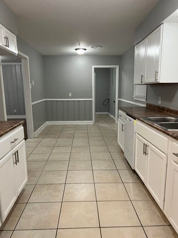 3274 GAYLORD LN, Memphis, TN 38118