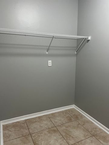 3274 GAYLORD LN, Memphis, TN 38118