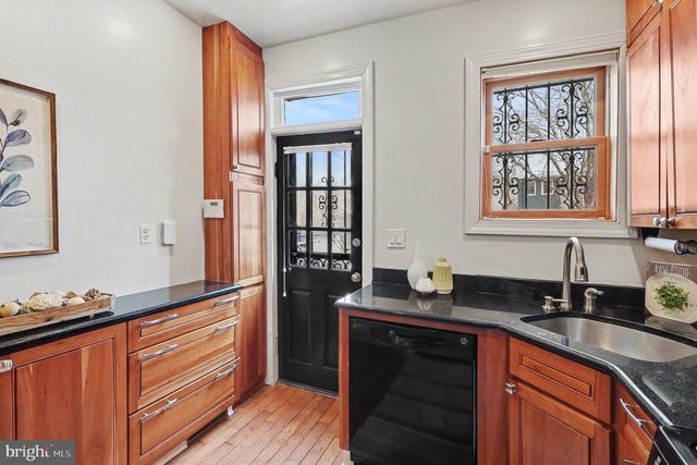 527 14TH ST NE, Washington, DC 20002