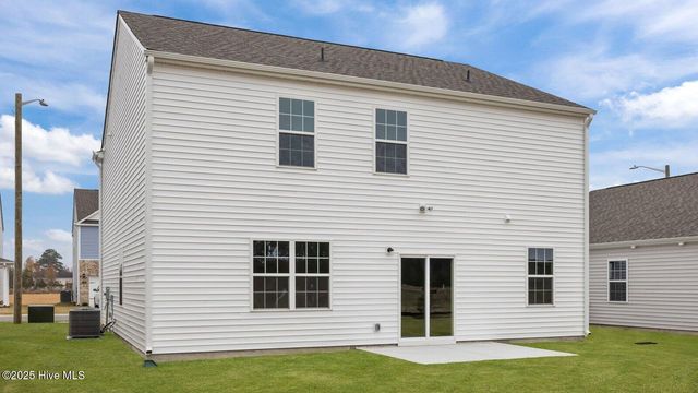 1516 Stonebriar Drive, Winterville, NC 28590