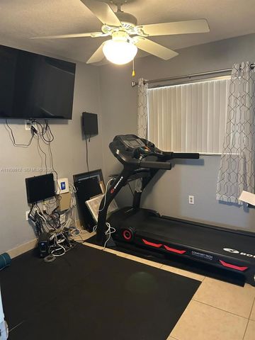 20501 NW 30th Ave, Miami Gardens, FL 33056