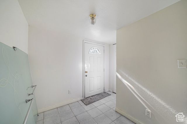 705 N AMERICAN BEAUTY DR, Salt Lake City, UT 84116