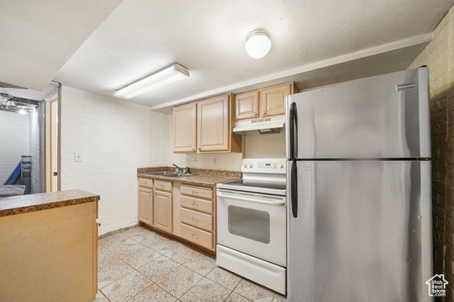 705 N AMERICAN BEAUTY DR, Salt Lake City, UT 84116