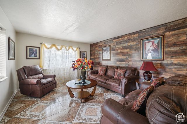 705 N AMERICAN BEAUTY DR, Salt Lake City, UT 84116