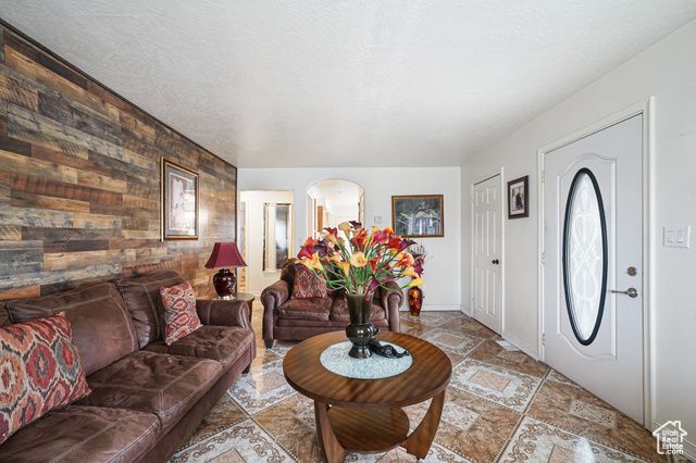 705 N AMERICAN BEAUTY DR, Salt Lake City, UT 84116