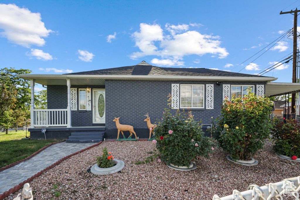 705 N AMERICAN BEAUTY DR, Salt Lake City, UT 84116