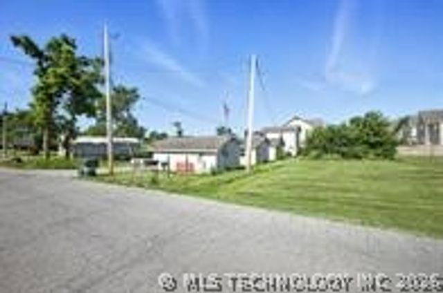 507 S Maryland Avenue, Claremore, OK 74017