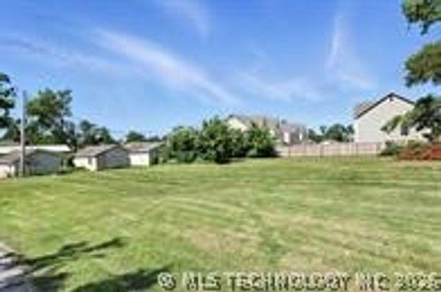 507 S Maryland Avenue, Claremore, OK 74017
