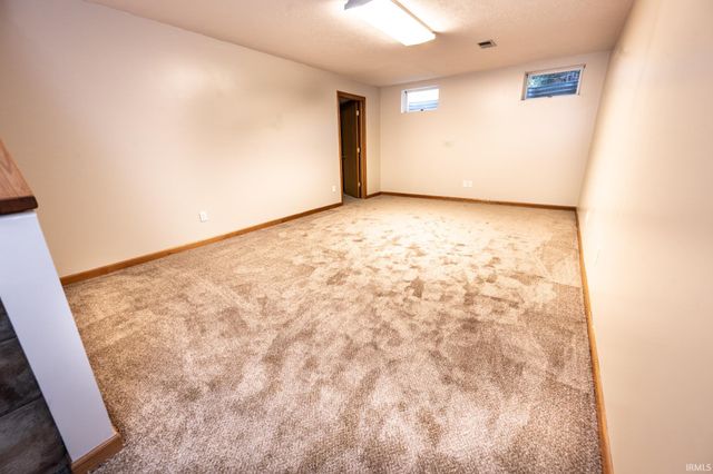 23153 Arbor Pointe Drive, South Bend, IN 46628