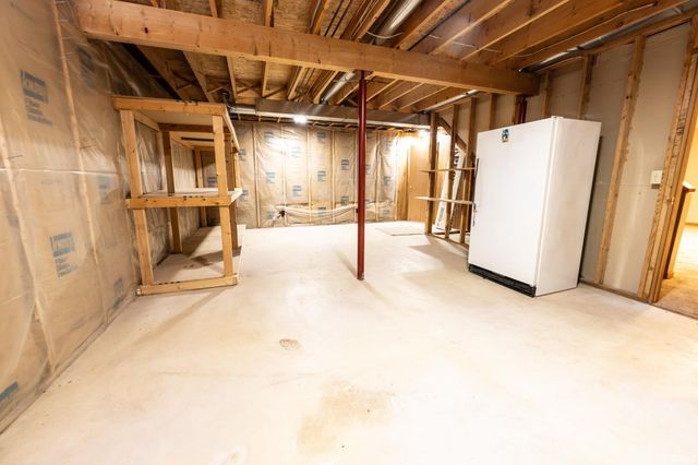 23153 Arbor Pointe Drive, South Bend, IN 46628