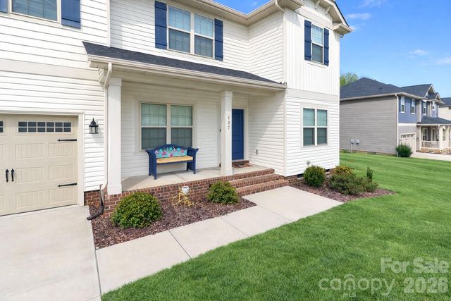 137 Northlake Drive, Statesville, NC 28677