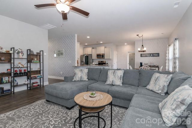 137 Northlake Drive, Statesville, NC 28677