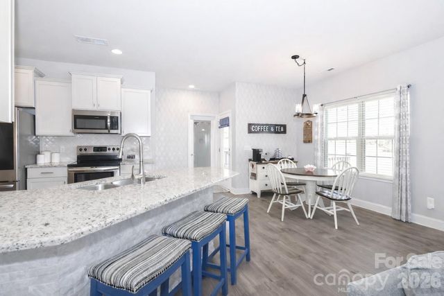 137 Northlake Drive, Statesville, NC 28677