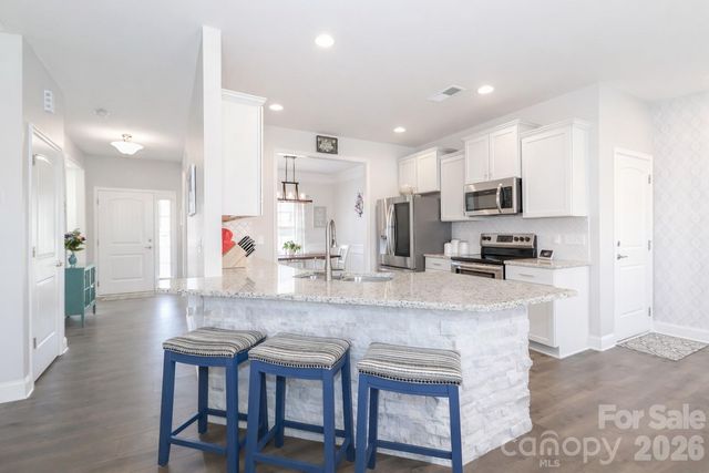 137 Northlake Drive, Statesville, NC 28677