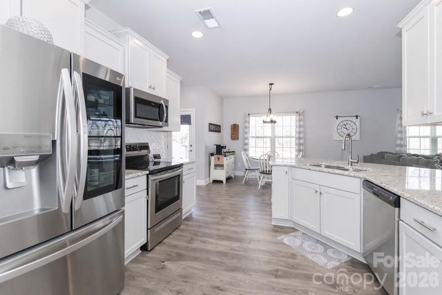 137 Northlake Drive, Statesville, NC 28677