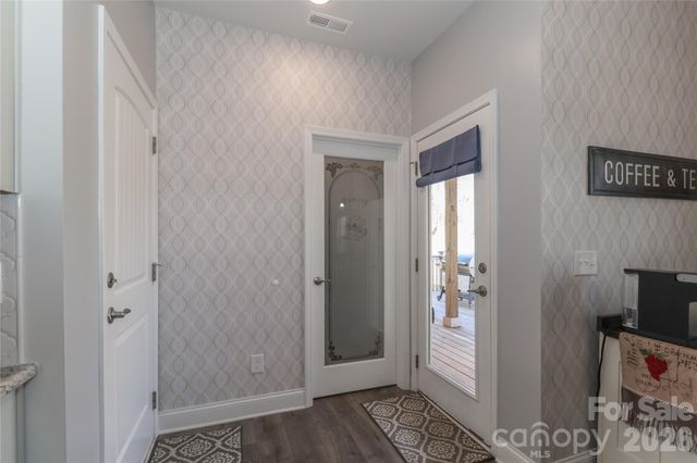 137 Northlake Drive, Statesville, NC 28677