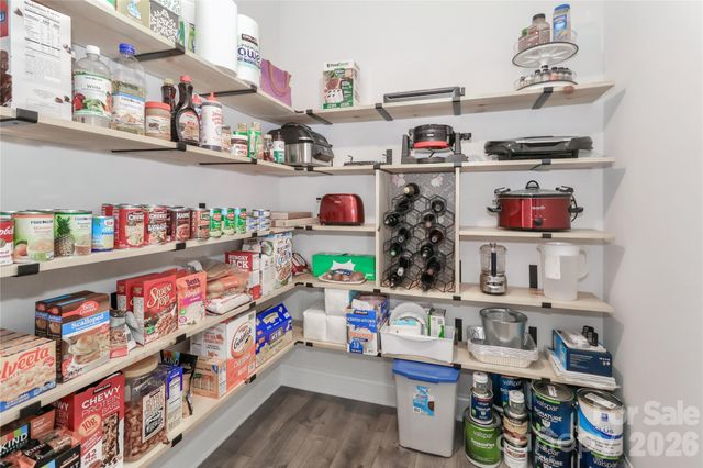 137 Northlake Drive, Statesville, NC 28677