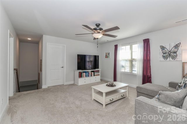 137 Northlake Drive, Statesville, NC 28677