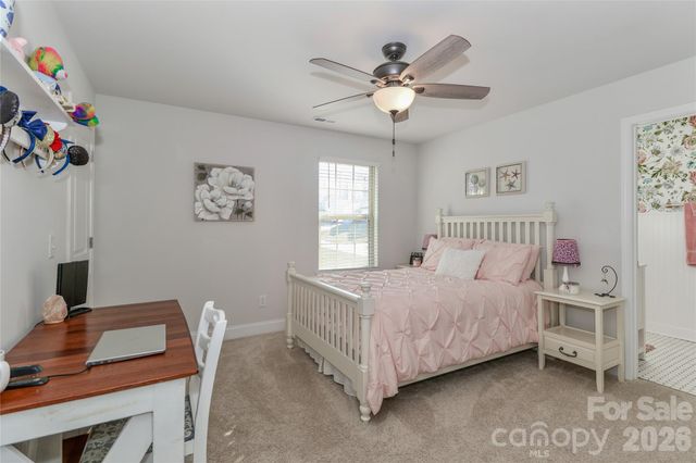 137 Northlake Drive, Statesville, NC 28677