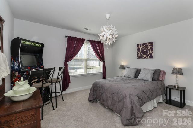 137 Northlake Drive, Statesville, NC 28677