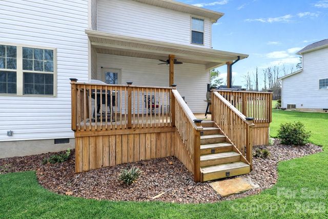 137 Northlake Drive, Statesville, NC 28677