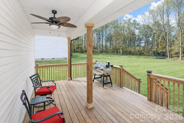 137 Northlake Drive, Statesville, NC 28677